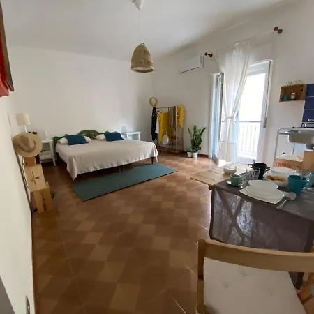 Apartment Mari Giardini-Naxos